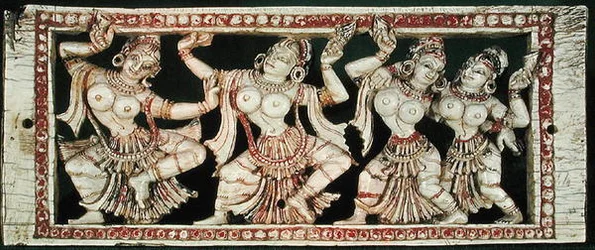 Relief forestillende fire dansere